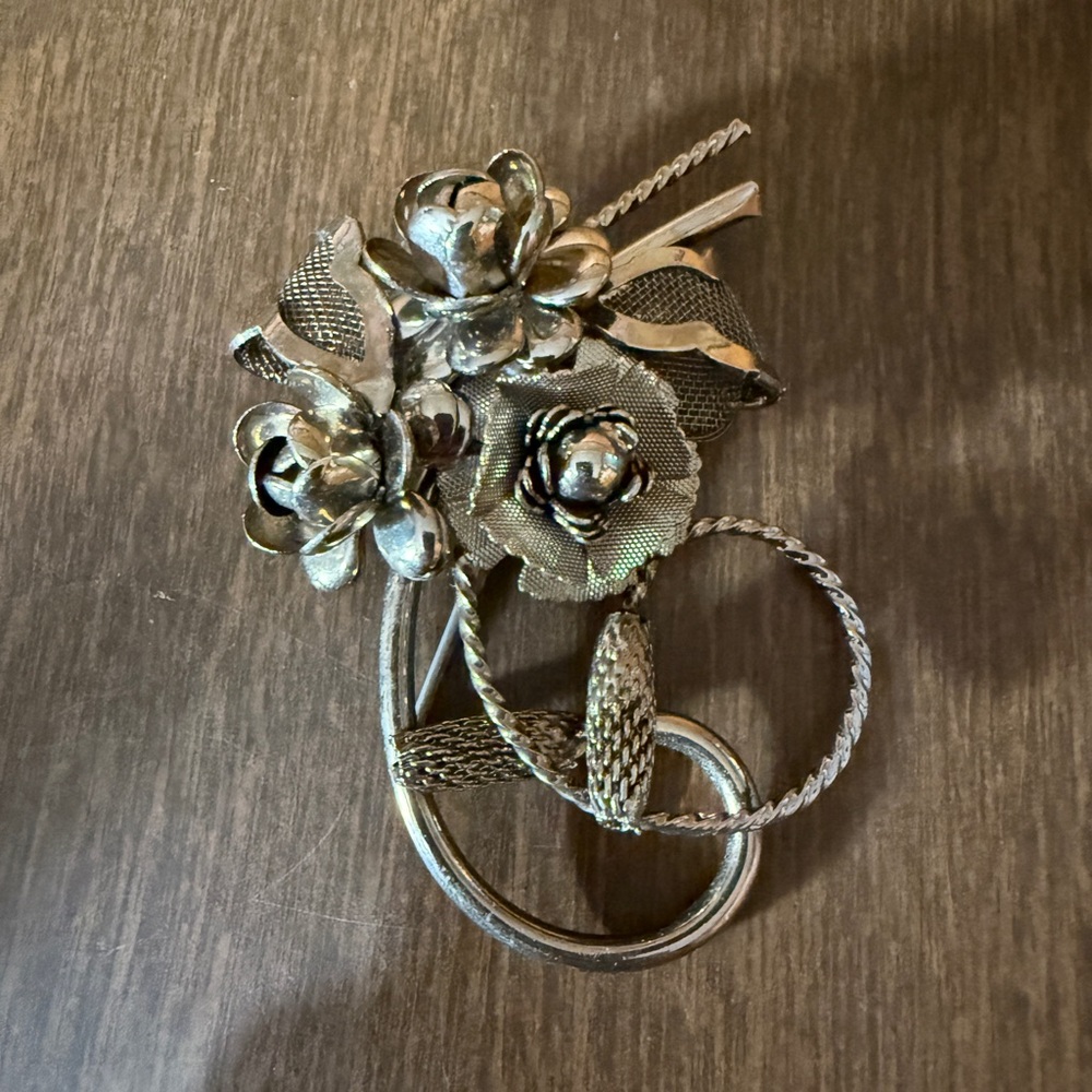 Vintage Silver Tone Floral BROOCH Pin Filigree Accents Jewelry Roughly 2.5"